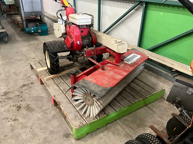 1996 mio zelfrijdende veegmachine - afbeelding 5 van  9