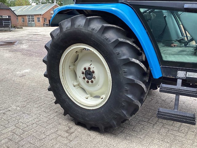 1996 new holland 5635 dt vierwielaangedreven landbouwtractor - afbeelding 5 van  14