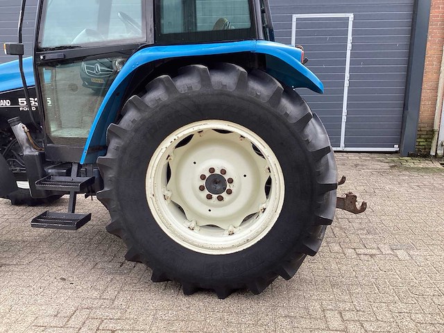 1996 new holland 5635 dt vierwielaangedreven landbouwtractor - afbeelding 11 van  14