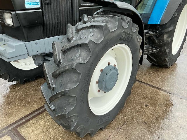 1996 new holland 6640 vierwielaangedreven landbouwtractor - afbeelding 7 van  31