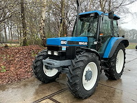 1996 new holland 6640 vierwielaangedreven landbouwtractor - afbeelding 1 van  31