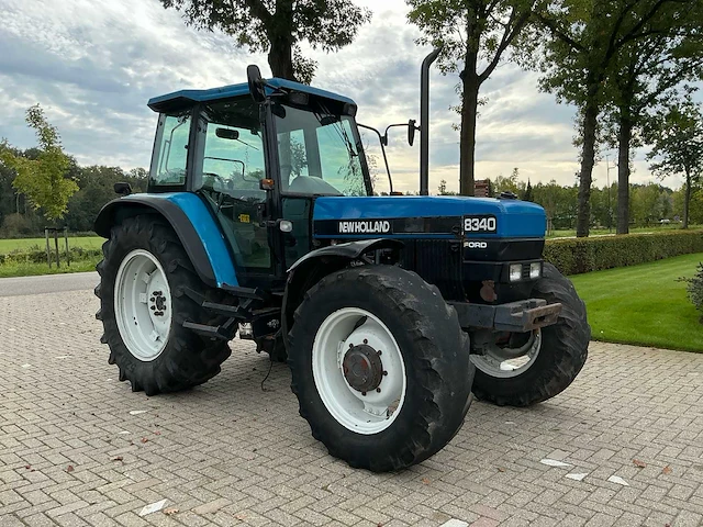 1996 new holland 8340 vierwielaangedreven landbouwtractor - afbeelding 30 van  32