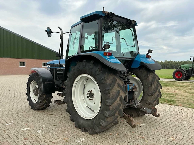 1996 new holland 8340 vierwielaangedreven landbouwtractor - afbeelding 23 van  32