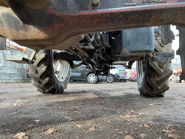 1996 new holland l85 dt vierwielaangedreven landbouwtractor - afbeelding 8 van  47