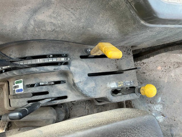 1996 new holland l85 dt vierwielaangedreven landbouwtractor - afbeelding 9 van  12