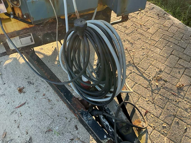 1996 nido n90 0.8-12 awtln 300 getrokken zoutstrooier – 800 liter - afbeelding 4 van  17
