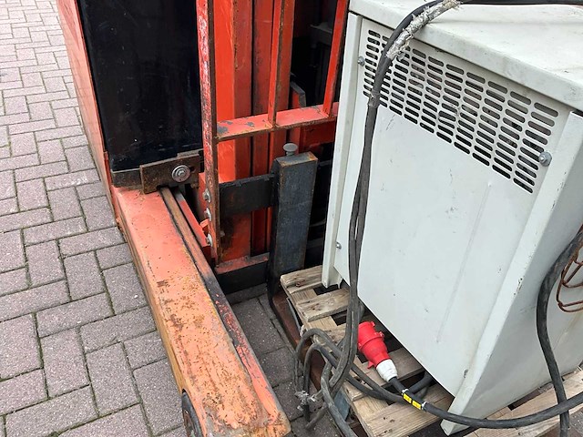 1996 nissan jhc01l18hu reach truck - afbeelding 13 van  16