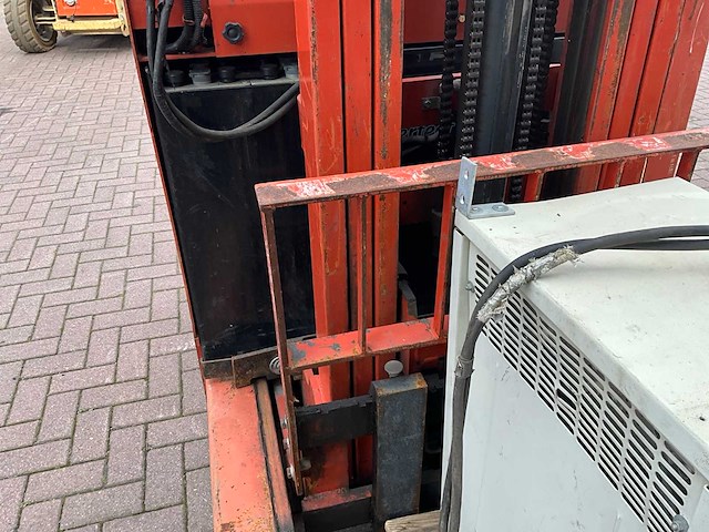 1996 nissan jhc01l18hu reach truck - afbeelding 14 van  16