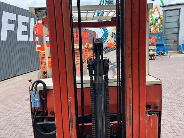 1996 nissan jhc01l18hu reach truck - afbeelding 15 van  16