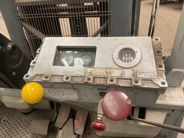 1996 om e40n vorkheftruck - afbeelding 6 van  19