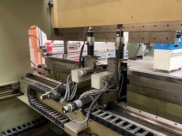 1996 safan plcs 80-3100 ts2 cnc-kantbank - afbeelding 9 van  23