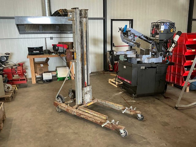 1996 sumner 715 / 720 materiaallift - afbeelding 1 van  3