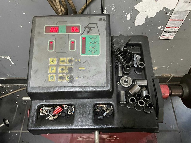 1996 teco 60 banden balanceerapparaat - afbeelding 3 van  9