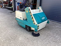 1996 tennant 200e zelfrijdende veegmachine - afbeelding 5 van  12