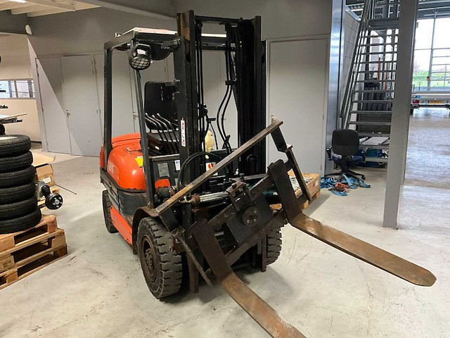 1996 toyota 62 6fdf25 vorkheftruck - afbeelding 1 van  6