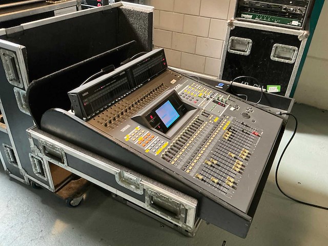 1996 yamaha 02r digitale mengtafel - afbeelding 4 van  7