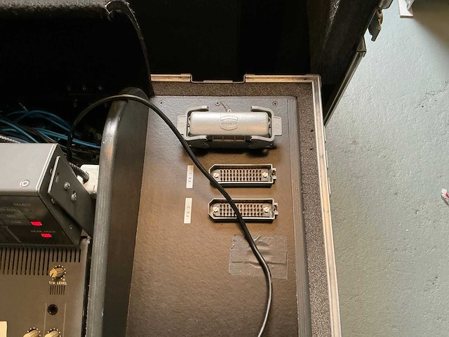 1996 yamaha 02r digitale mengtafel - afbeelding 6 van  7