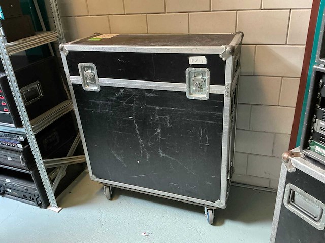 1996 yamaha 02r digitale mengtafel - afbeelding 7 van  7