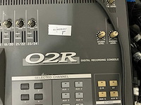 1996 yamaha 02r digitale mengtafel - afbeelding 3 van  7