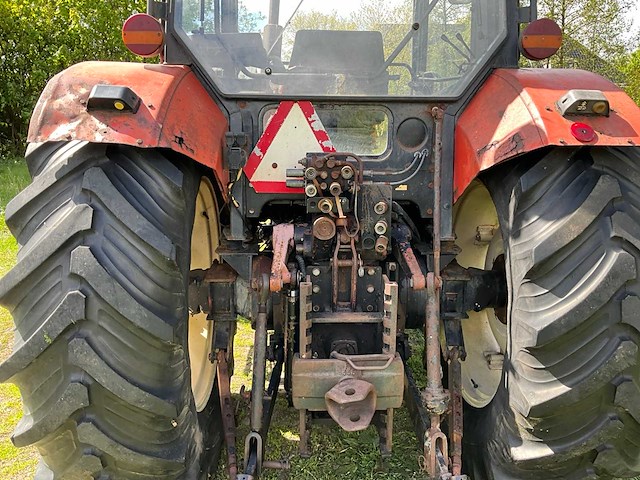 1996 zetor 8540 vierwielaangedreven landbouwtractor - afbeelding 7 van  32