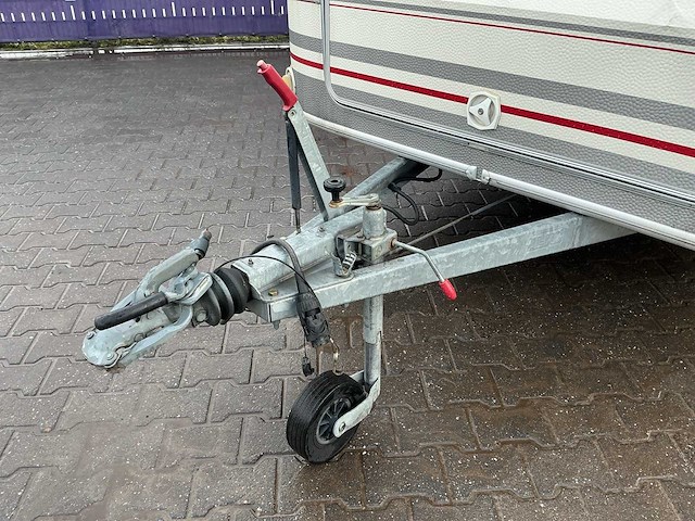 1997 - lmc - 490k - caravan - afbeelding 10 van  14