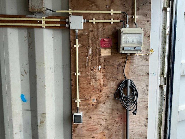 1997 20ft zeecontainer met werkplaatsinrichting - afbeelding 11 van  11