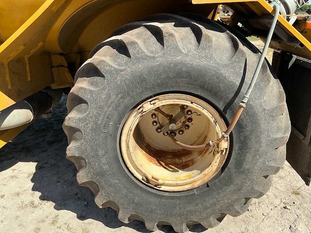 1997 ag-chem terra gator 2204 zelfrijdende mestverspreider - afbeelding 7 van  41