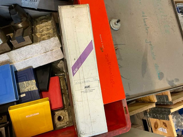 1997 agietron compact 1 zinkvonkmachine - afbeelding 9 van  21