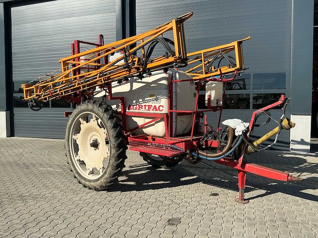 1997 agrifac eco 2024 eh getrokken veldspuit – 2.000 liter – 24 meter – 7 secties - afbeelding 1 van  24