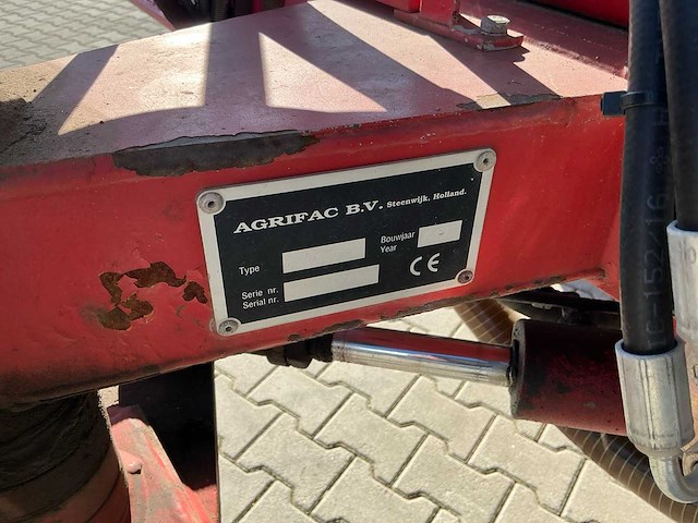 1997 agrifac eco 2024 eh getrokken veldspuit – 2.000 liter – 24 meter – 7 secties - afbeelding 17 van  24