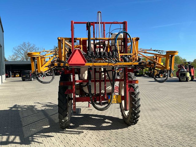 1997 agrifac eco 2024 eh getrokken veldspuit – 2.000 liter – 24 meter – 7 secties - afbeelding 19 van  24