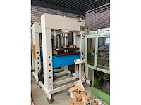 1997 bergamo aem 324b hydraulische pers - afbeelding 1 van  7