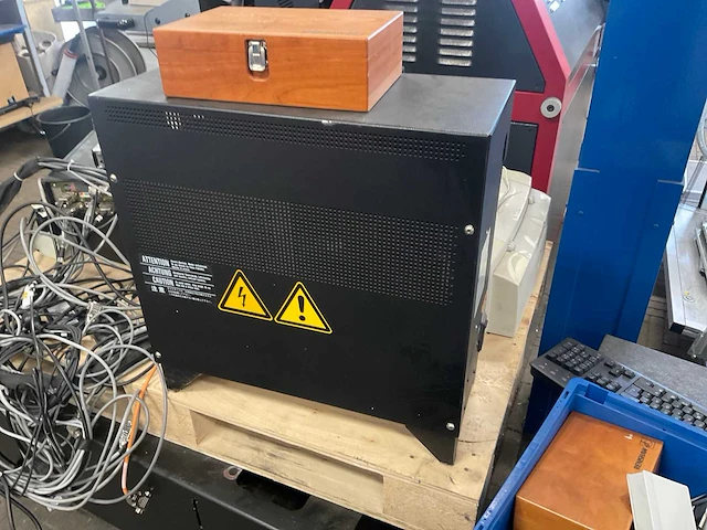 1997 brown & shape microxcel pfx 3d-meetmachine - afbeelding 8 van  30