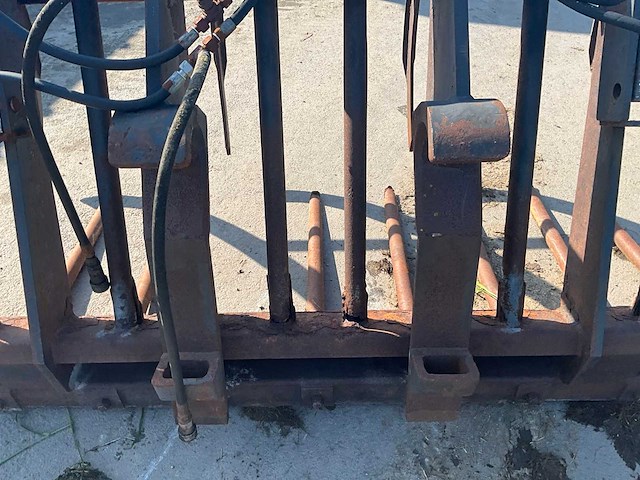 1997 chery cf02 grijperbak / mestvork / mestklauw - afbeelding 5 van  15