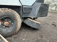 1997 clarke american lincoln 2160 zelfrijdende veegmachine defect - afbeelding 4 van  30