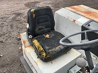 1997 clarke american lincoln 2160 zelfrijdende veegmachine defect - afbeelding 6 van  30