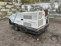 1997 clarke american lincoln 2160 zelfrijdende veegmachine defect - afbeelding 23 van  30