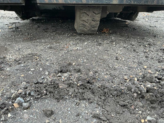 1997 clarke american lincoln 2160 zelfrijdende veegmachine defect - afbeelding 2 van  30