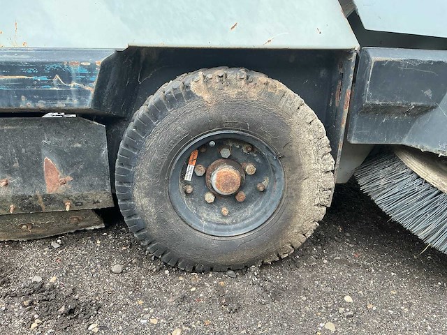 1997 clarke american lincoln 2160 zelfrijdende veegmachine defect - afbeelding 3 van  30