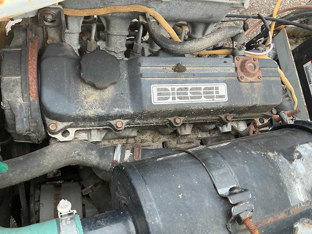 1997 clarke american lincoln 2160 zelfrijdende veegmachine defect - afbeelding 19 van  30