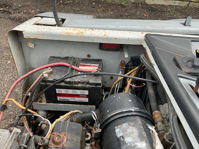 1997 clarke american lincoln 2160 zelfrijdende veegmachine defect - afbeelding 20 van  30