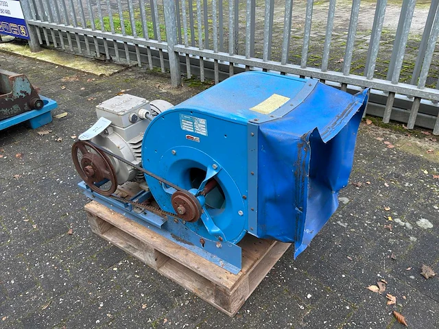 1997 comefri ventilator met elektromotor - afbeelding 1 van  4