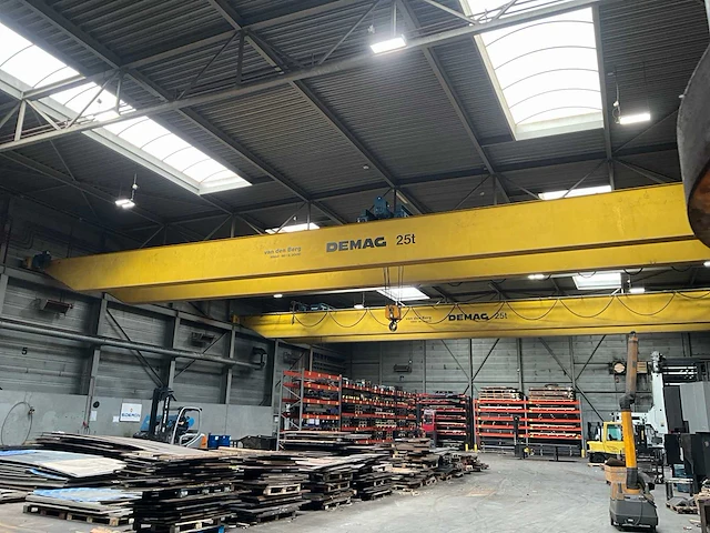 1997 demag 25t bovenloophalkraan - afbeelding 1 van  8