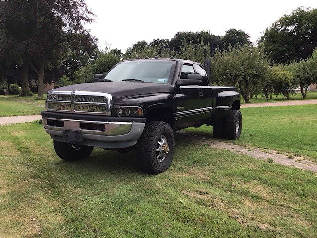 1997 dodge ram 2500 cummins dually personenauto - afbeelding 1 van  33