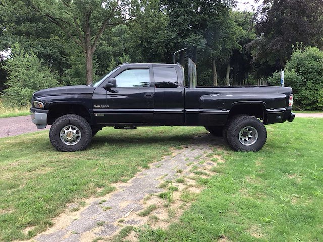 1997 dodge ram 2500 cummins dually personenauto - afbeelding 12 van  33