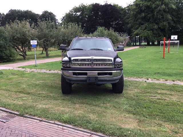 1997 dodge ram 2500 cummins dually personenauto - afbeelding 32 van  33