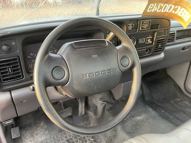 1997 dodge ram 2500 vliegtuigsleper - afbeelding 15 van  16