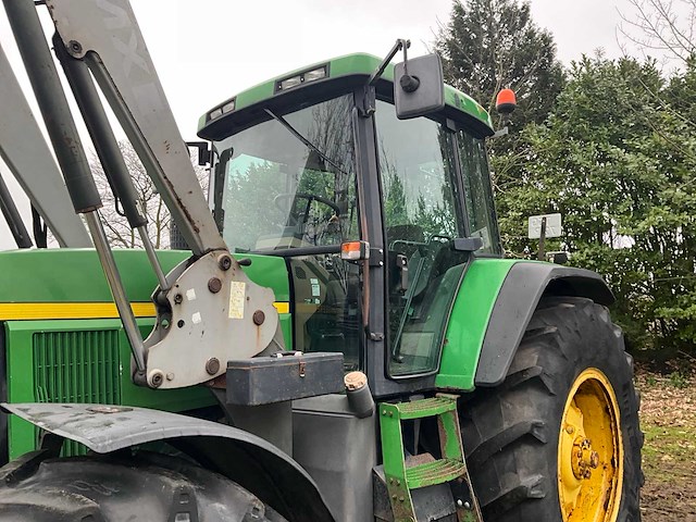 1997 john deere 7610 vierwielaangedreven landbouwtractor met voorlader - afbeelding 7 van  40