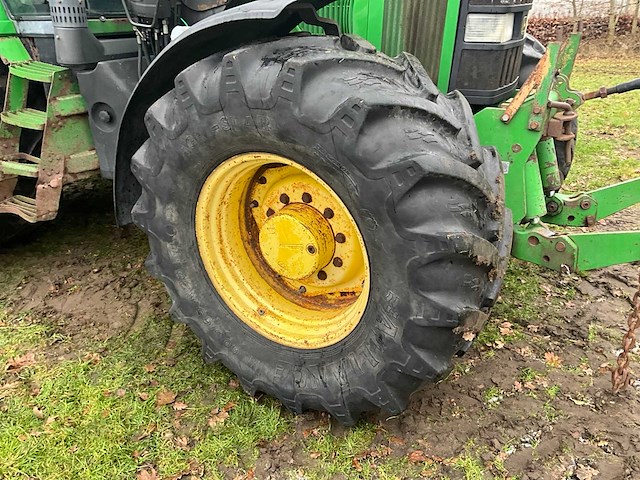 1997 john deere 7610 vierwielaangedreven landbouwtractor met voorlader - afbeelding 19 van  40