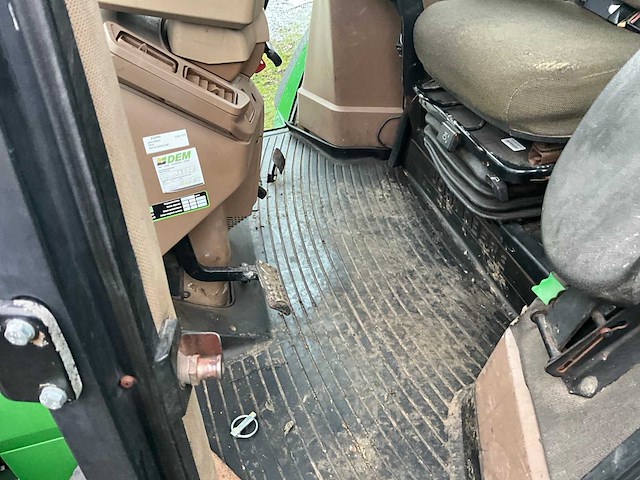 1997 john deere 7610 vierwielaangedreven landbouwtractor met voorlader - afbeelding 22 van  40